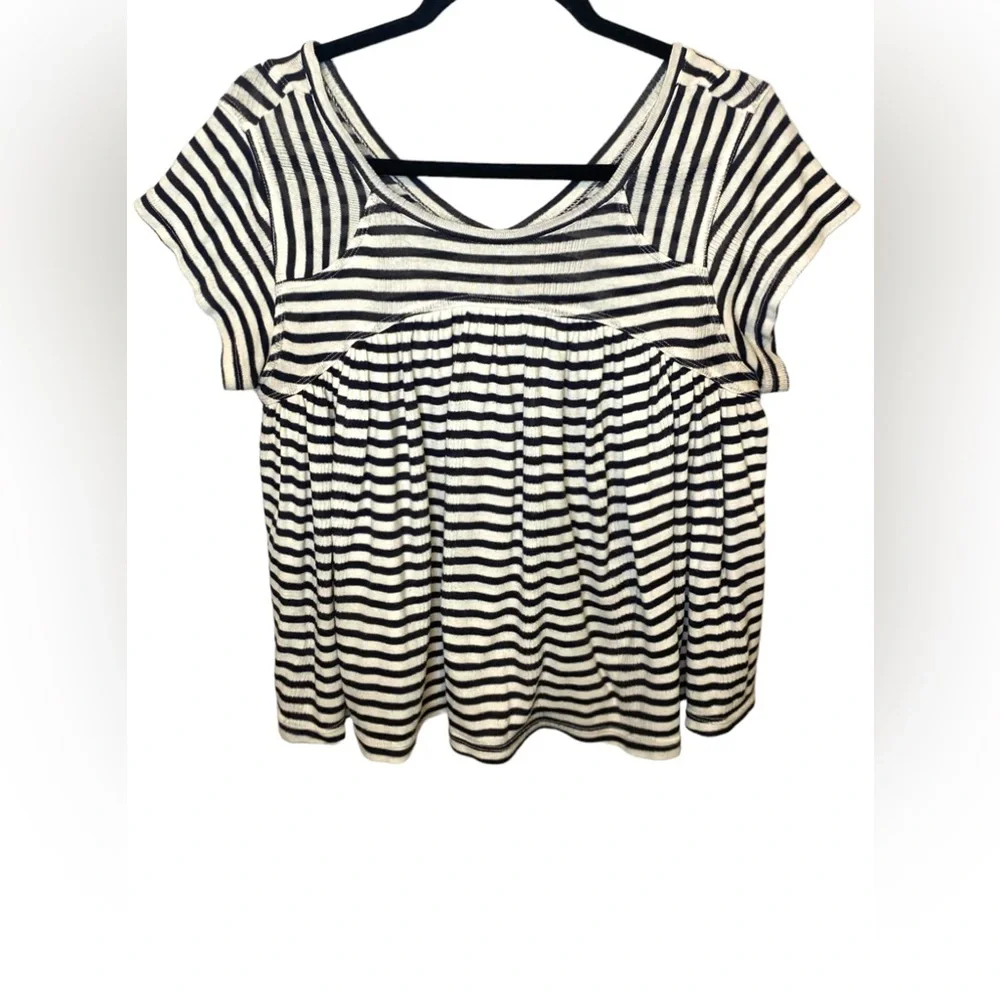 Free People | Medium black and white striped babydoll Jojo tee‎